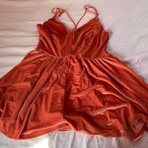 Cute pink suede feeling romper in XL